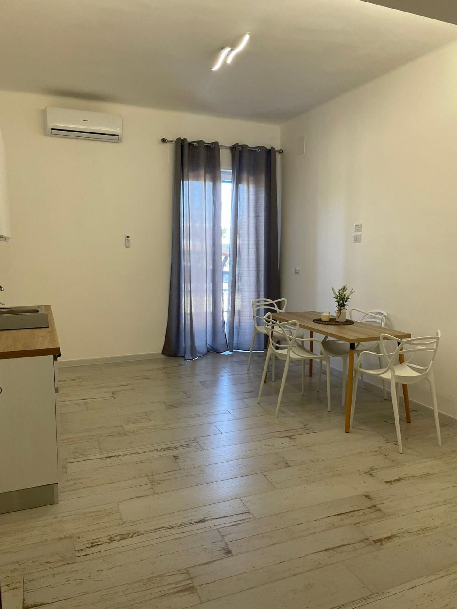 Maison Appartaments Бари Экстерьер фото
